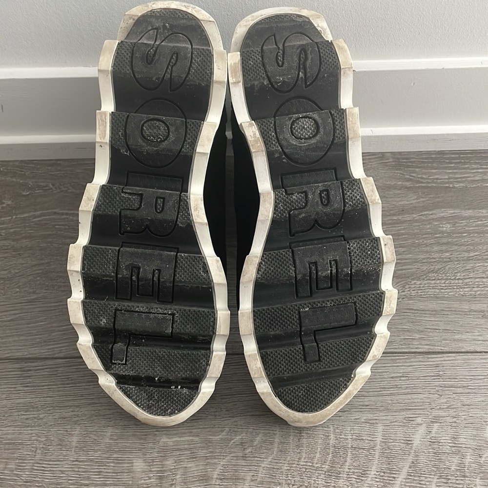 SOREL waterproof winter boots - Picture 3 of 9
